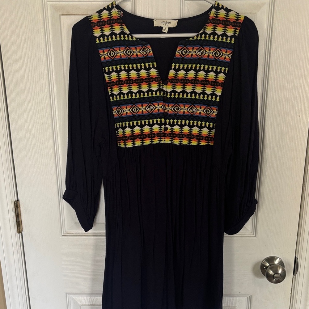 Umgee Navy Tunic with Vibrant Embroidery size Medium